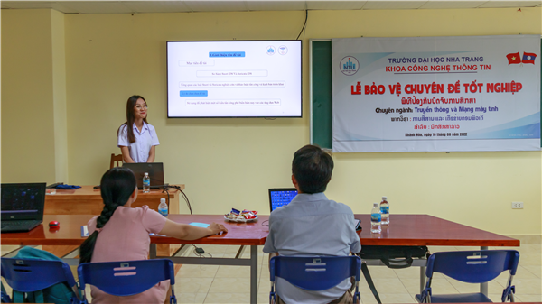 Bộ môn Mạng máy tính tổ chức Lễ bảo vệ chuyên đề tốt nghiệp K60.CNTT - Đợt 1 cho nhóm SV Lào