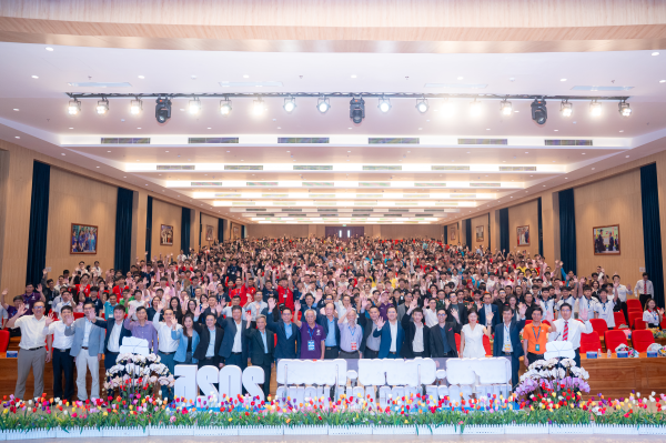 Sinh viên Trường Đại học Nha Trang tham dự Kỳ thi OLP’25 và ICPC Asia HCMC 2025