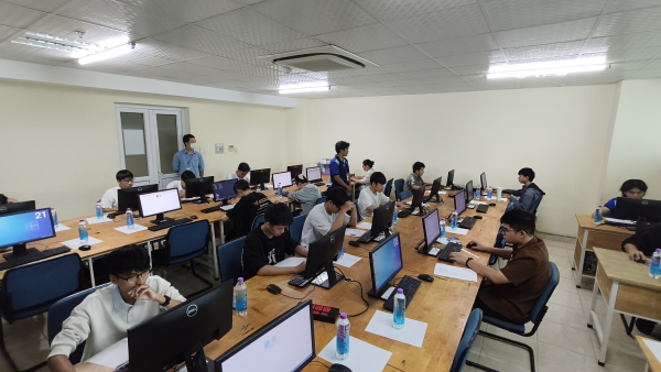 Tổng kết và vinh danh các gương mặt xuất sắc tại Cuộc thi Olympic Tin học Sinh viên NTU năm học 2026 – 2027