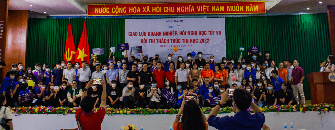 Giao lưu doanh nghiệp và Hội thi Thách thức Tin học 2022